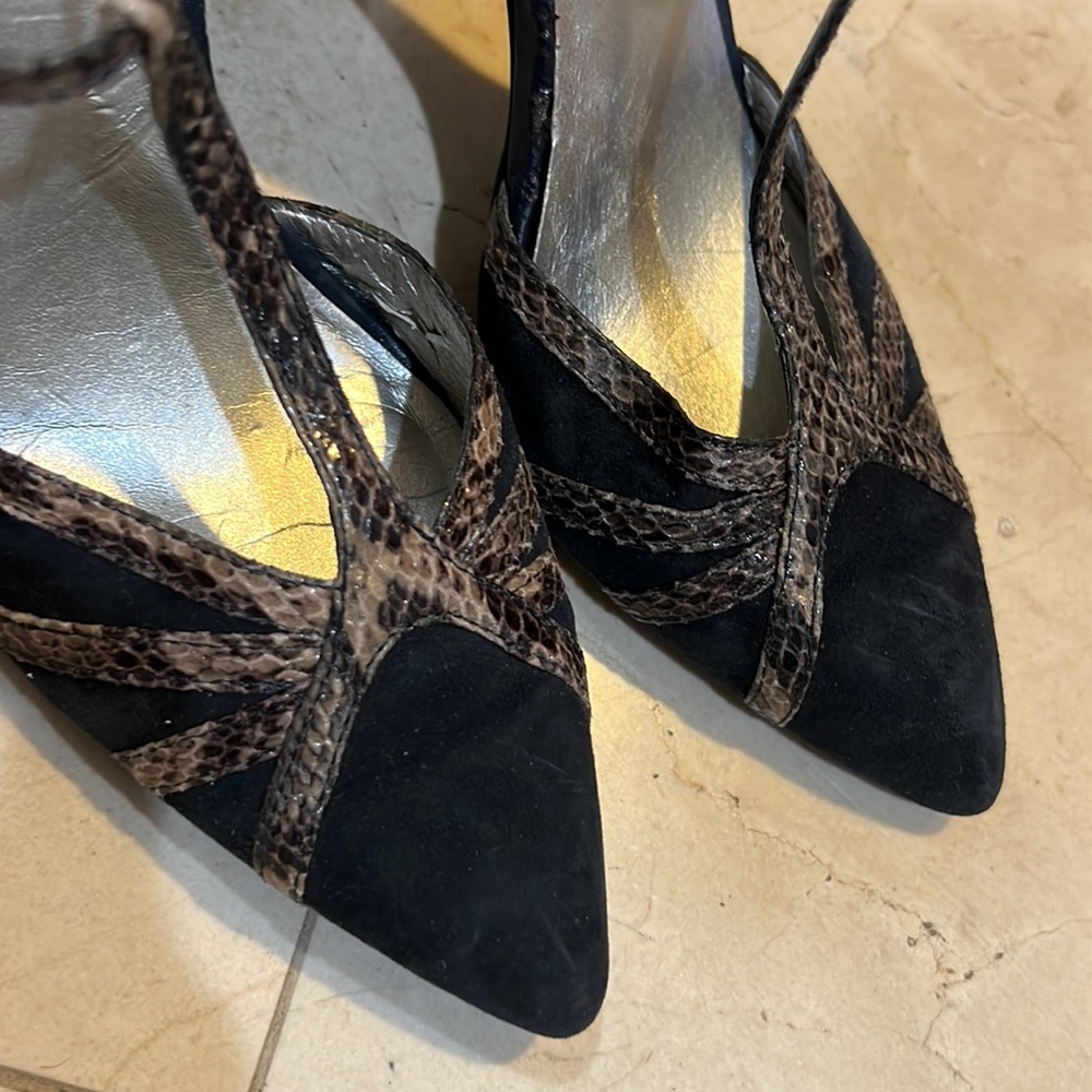 Heels - Picture 2 of 3
